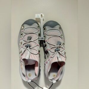 Women’s Athletic Sandals